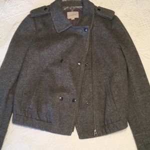 Loft size med gray coat Euc